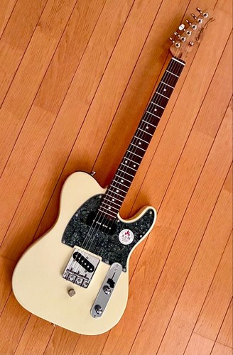 Guitare électrique modifiée