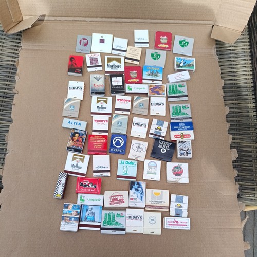 Lot boîtes - de, 56