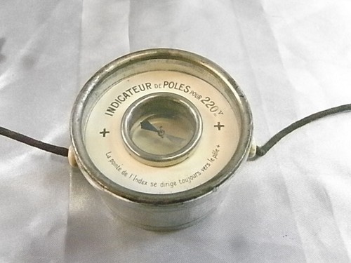 Indicateur de pole - ,