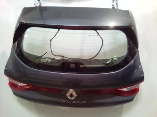 Malle hayon arriere renault - malle/hayon,