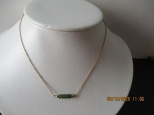 COLLIER PLAQUE OR FIX CYLINDRE VERT   VINTAGE BIJOUX FANTAISIE