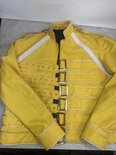 Freddie mercury queen - freddie, yellow