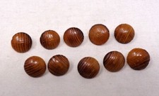Lot 10 Boutons anciens en Bois