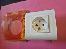 Legrand 92316 - Prise de courant avec Terre COMPLETE ANCIEN MOSAIC 75002 74812