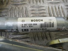 Moteur essuie glace avant