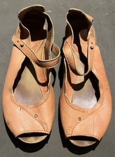 SERGIO TOMANI Camel Leather