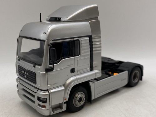 Minichamps man artic - minichamps,