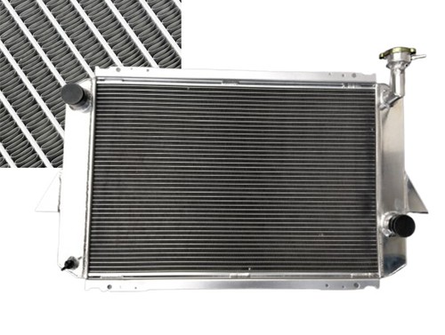 Aluminum radiator pour nissan - aluminum,