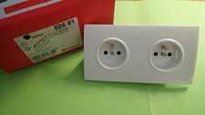 Legrand 80681 - Double Prise de courant 2P+T LEGRAND NEPTUNE précablée