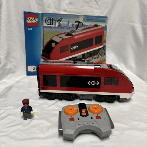 Lego city passenger train 7938 - lego,
