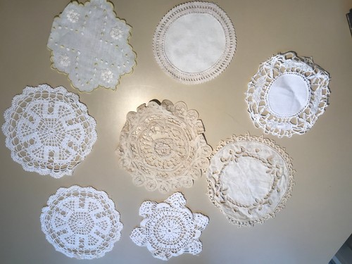 Lot napperons anciens - napperons,