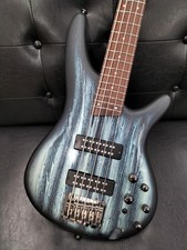 Guitare basse électrique