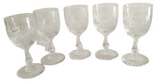 Anciens 5 verres à vin blanc