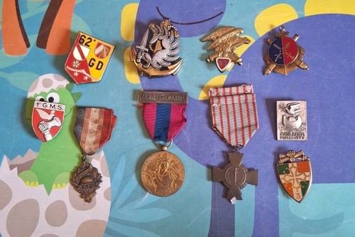 Lot insigne militaire - lot,