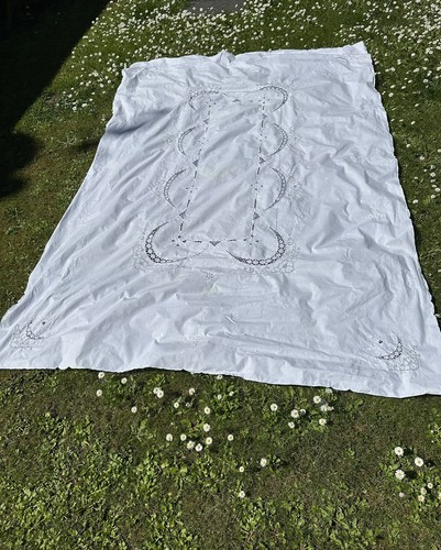 Nappe ancienne blanche brodée - nappe,