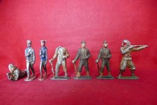 Lot de 7 soldats de Plomb avec