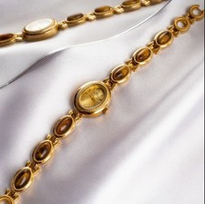 Gold old money tiger eyes