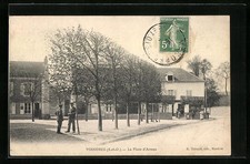 Old postcard Mandres, la Place d ́Armes 