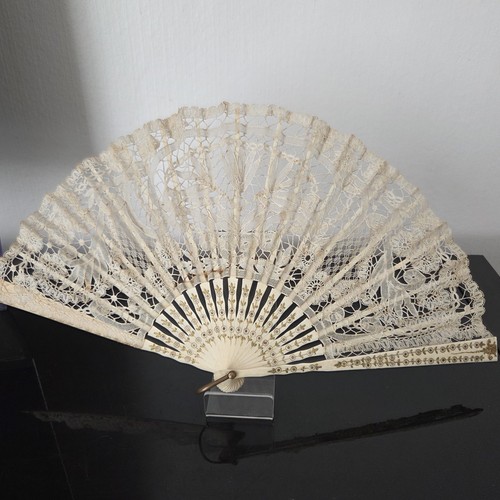 Eventail ancien dentelle xixè - eventail,