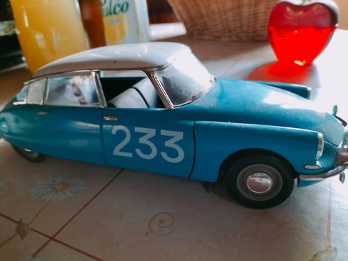 Belle citroen monté - belle, carlo