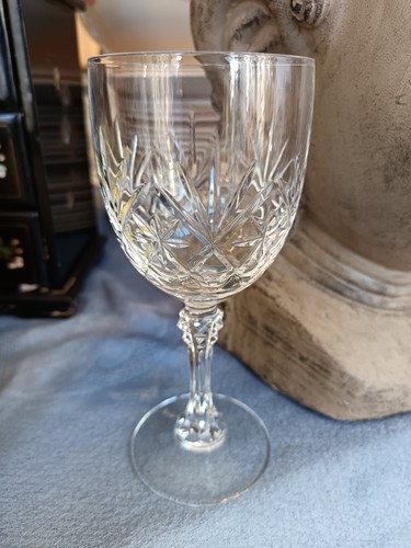 Verre cristal taillé à - taillé,