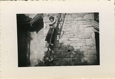 OLD PHOTO - VINTAGE SNAPSHOT -