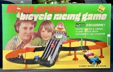 VINTAGE 1970's MOTO CROSS BICYCLE RACING GAME BATTER OP BIKE RACE TRACK IN BOX