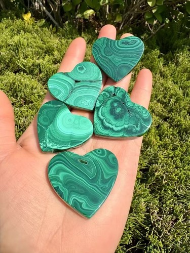 Natural malachite heart shape - natural,