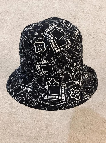 Chapeau bob noir imprimé - chapeau,