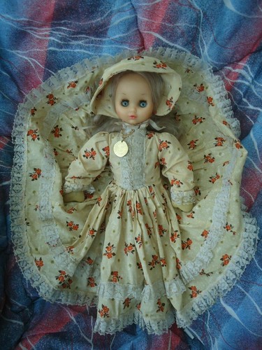 Ancienne poupée blonde - ancienne,