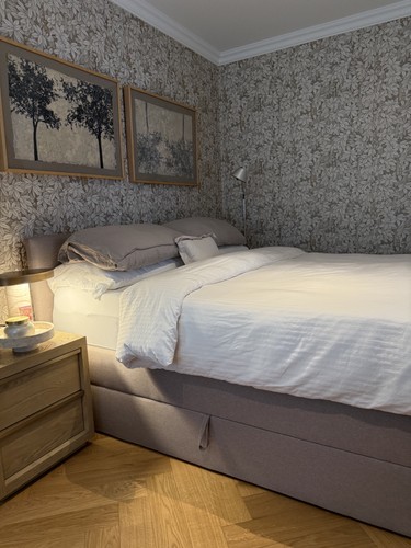 Box spring bed queen - (queen, size