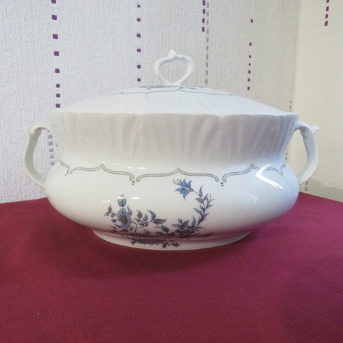 Soupiere porcelaine de - soupiere, en