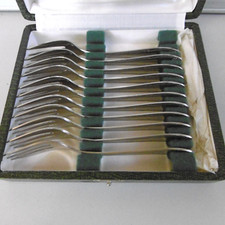 coffret 11 fourchettes a dessert inox