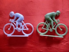 lot de 2 coureurs cyclistes en