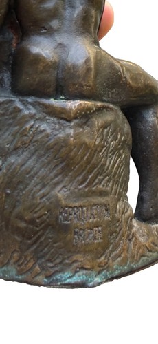 Statue couple enlacé style