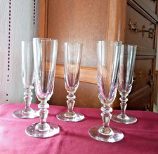 5 flutes a champagne en petit