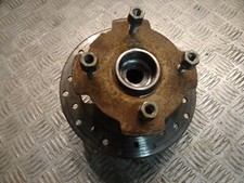 moyeu et fusée avant gauche