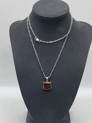 Collier pendentif ambre - zv,