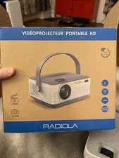 Videoprojecteur Portable HD Radiola ( Utiliséune Seule Fois ) Comme Neuf 1080p