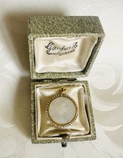 Médaille ancienne en nacre