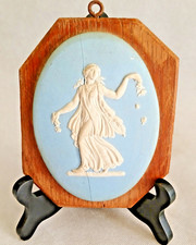 WEDGWOOD  Jolie plaque