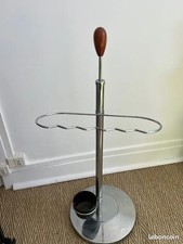 Support design pour parapluie