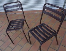 2 chaises bistrot année 1960 Tolix loft atelier industriel empilable