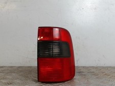 Feu arriere principal droit