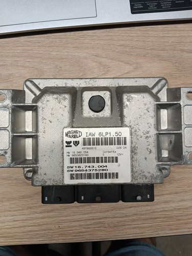 Ecu calculateur moteur - calculateur,