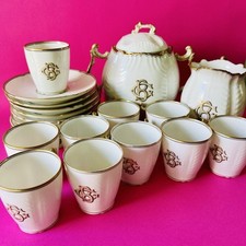 Service à café ancien en porcelaine fine de Limoges monogramme BC 10 tasses