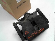 Etrier de frein avant droit