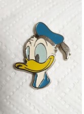 Pin's DISNEY DONALD couleur -