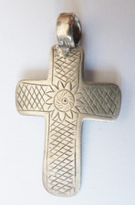 Croix pendentif argent massif gravé Bijou du 19e siècle  silver cross crucifix