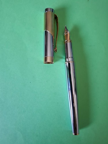 Stylo plume neuf - , couleur
